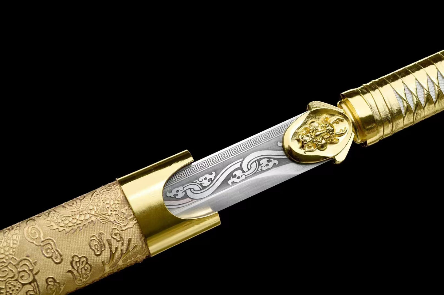 (No Sharp Blade) Golden High Manganese Steel Demon Sword Katana Samurai